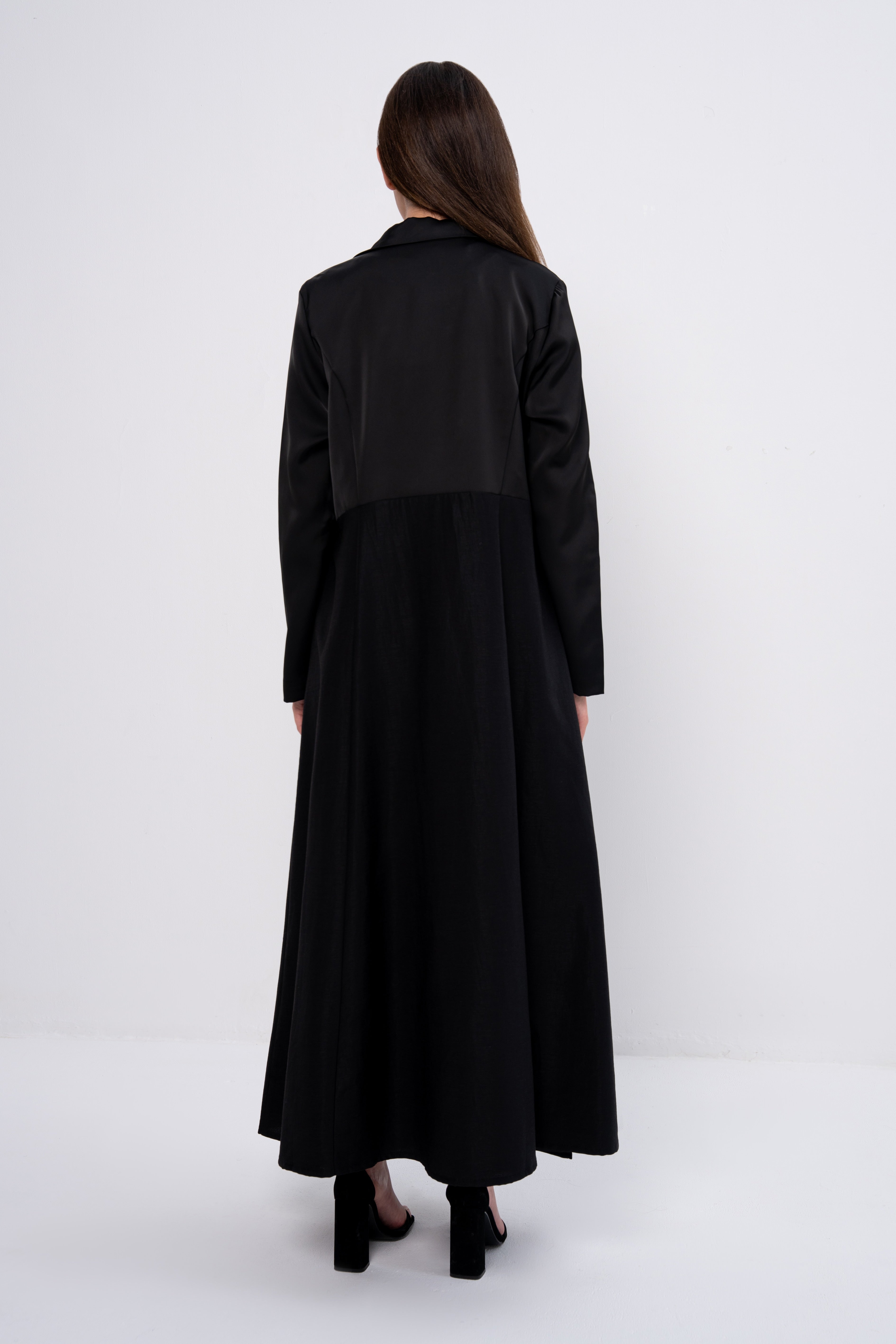 Multi-Fabric Abaya in Black