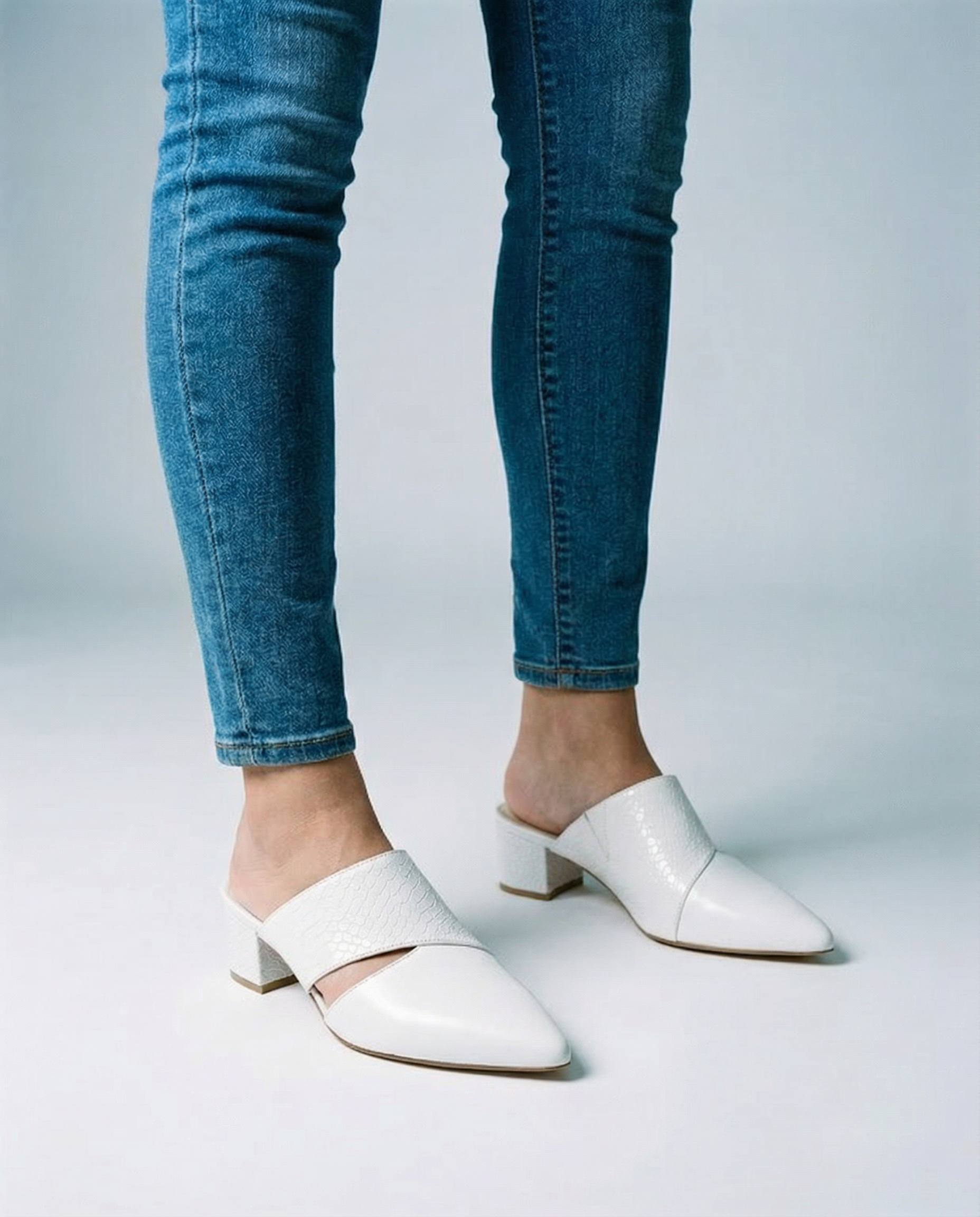 Half White Snakeskin Leather Shoes with Cut Out effect