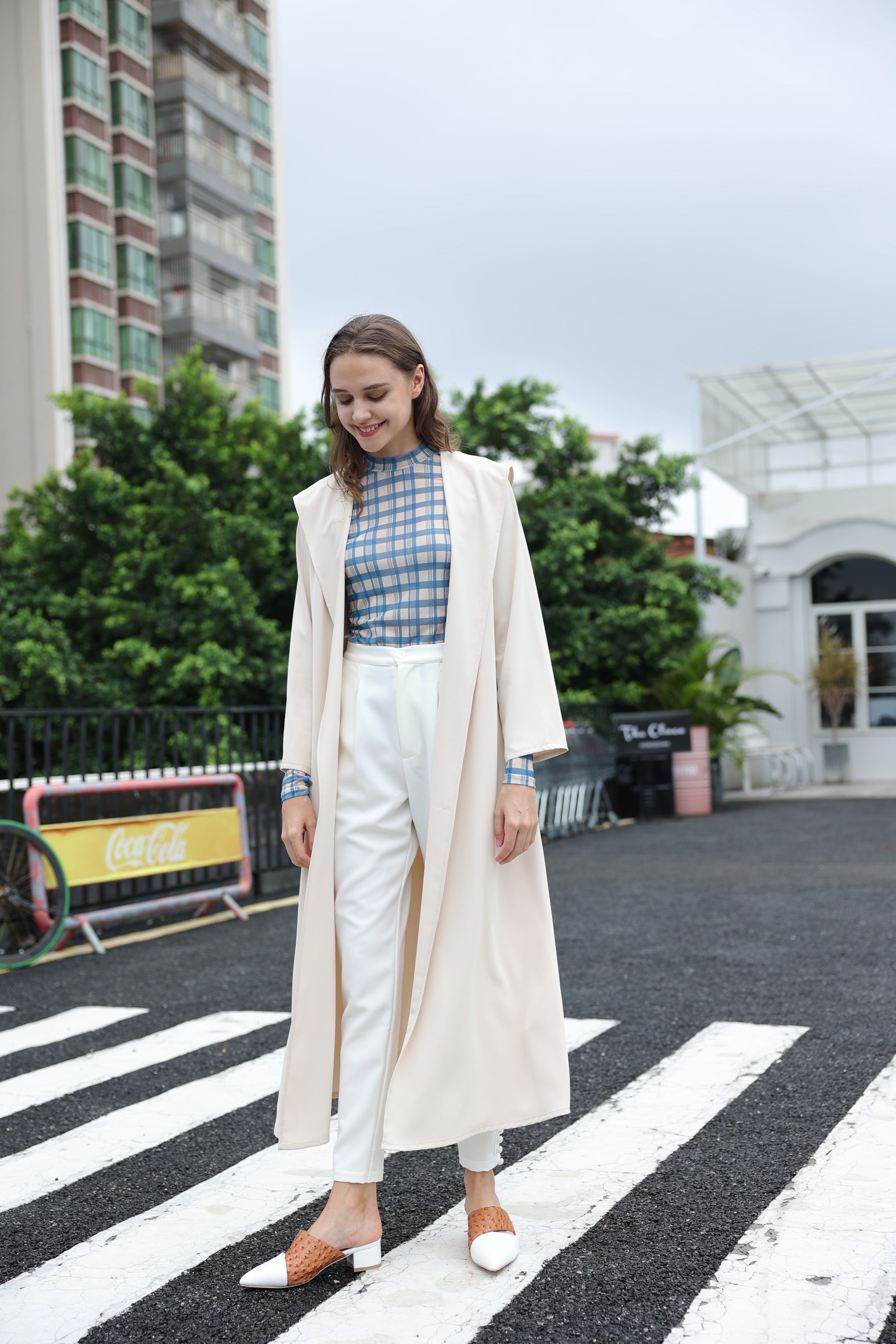 Hooded Flowy Beige Abaya