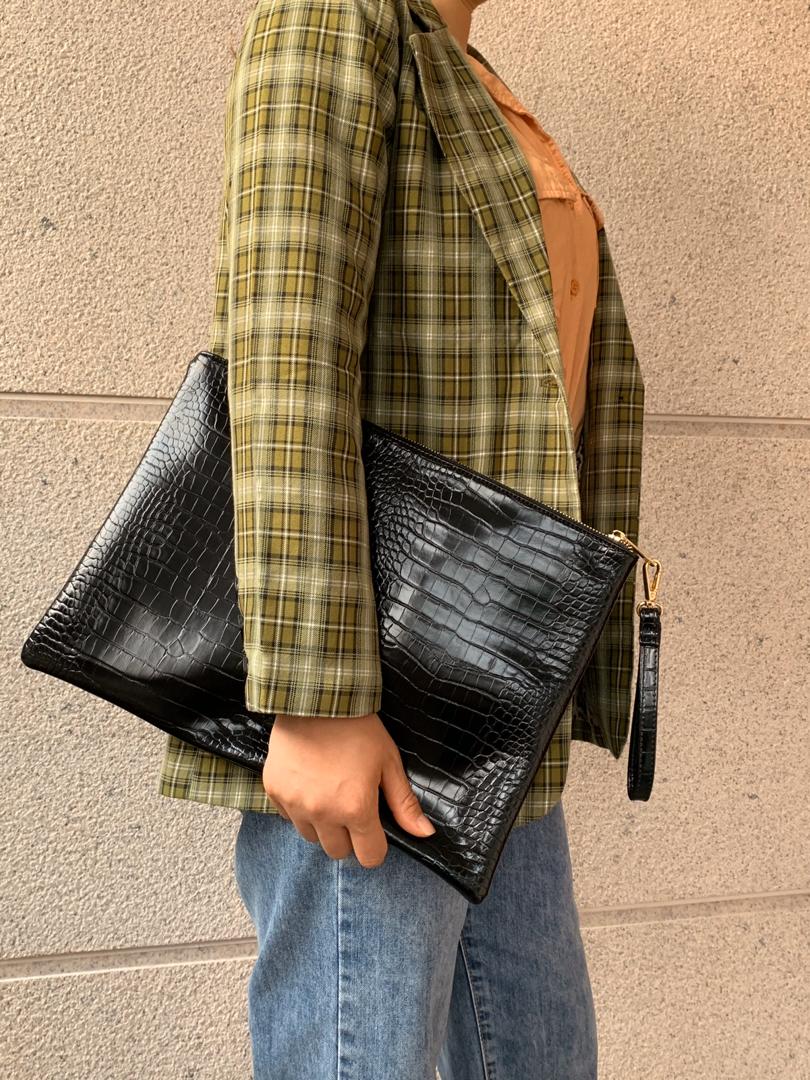 حقيبة لاب توب جلد التمساح الاسود