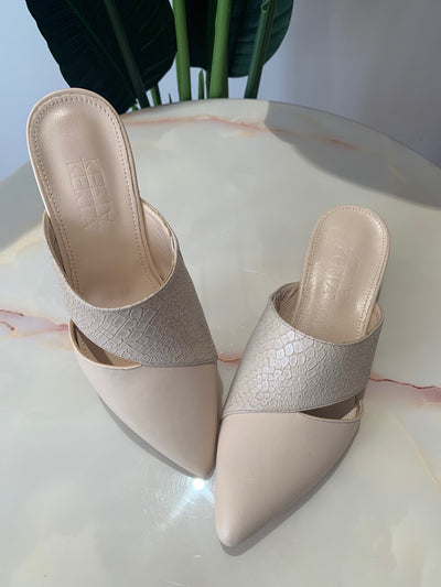 Half Cream Snakeskin Leather Shoes with Cut Out effect