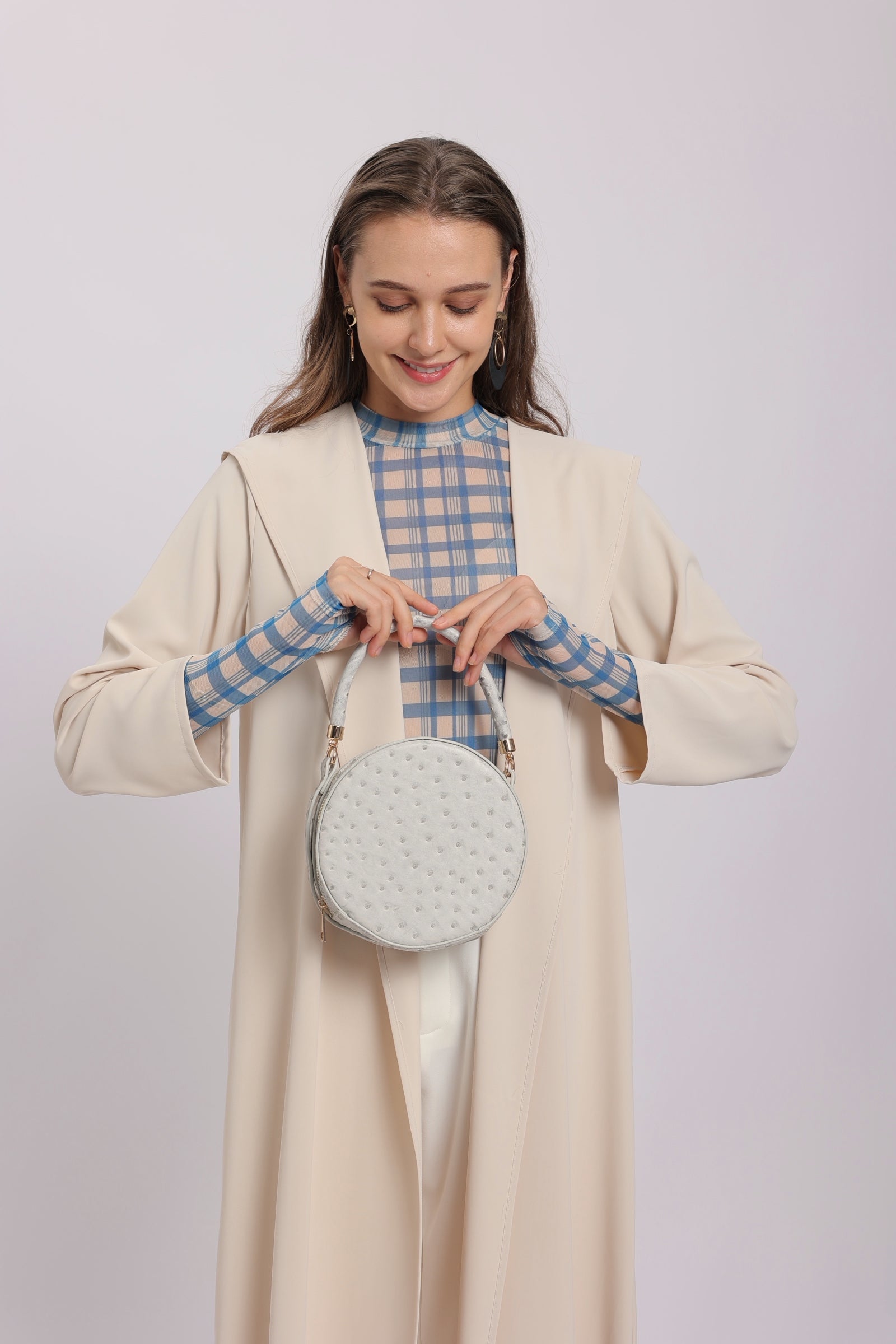 Round Crossbody Handbag in Grey