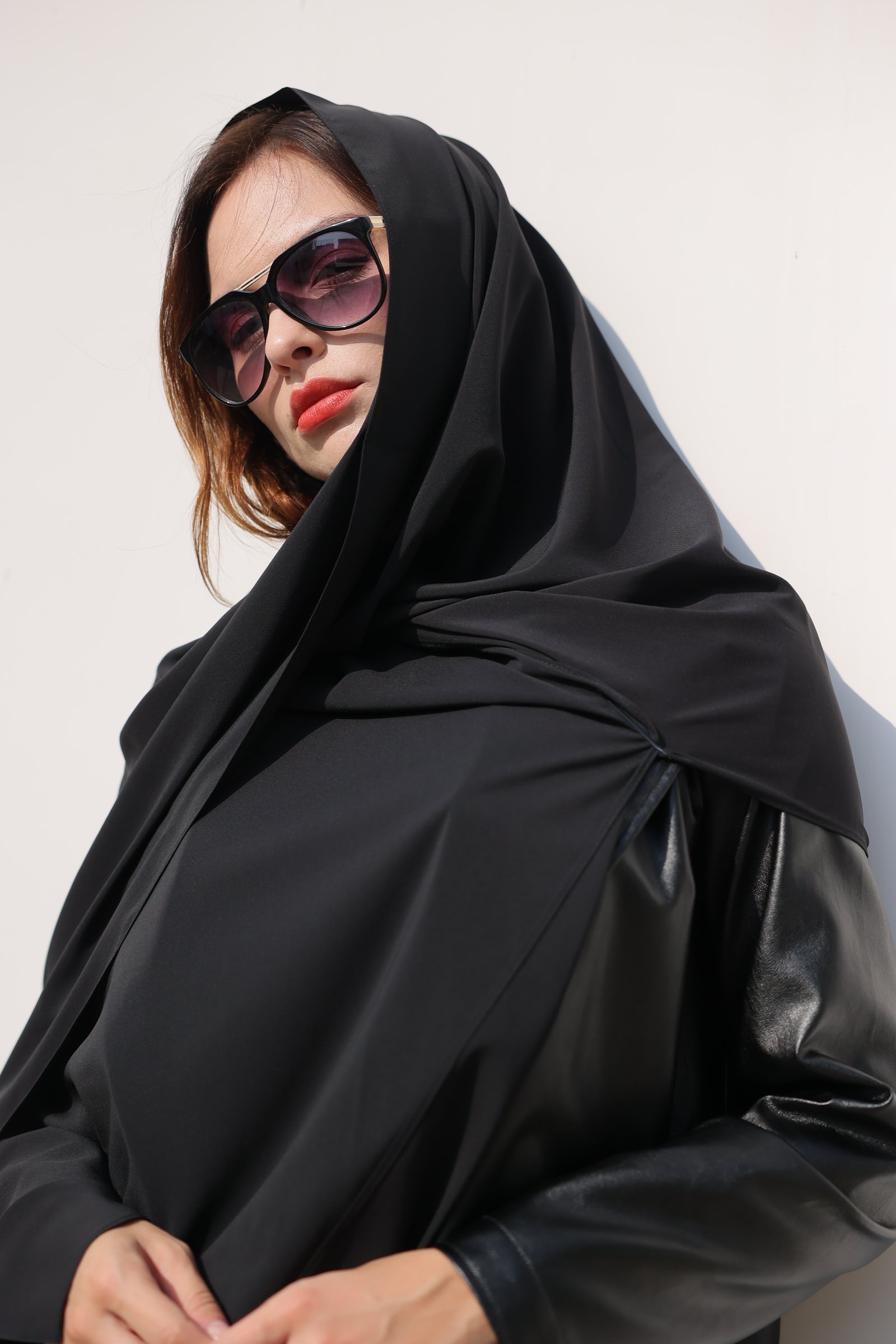 طرحة سوداء