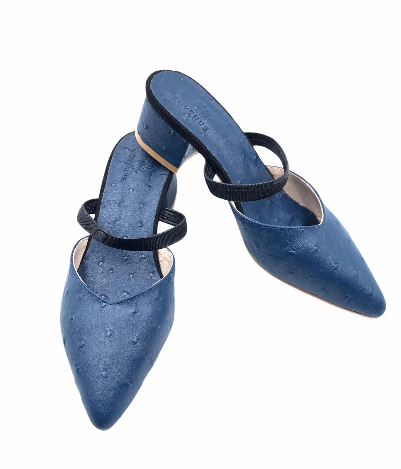 حذاء كلاسيكي من جلد النعام - أزرق